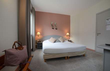 Room Room Novalaise Plage Hotel Hotel in Novalaise (73) Savoie